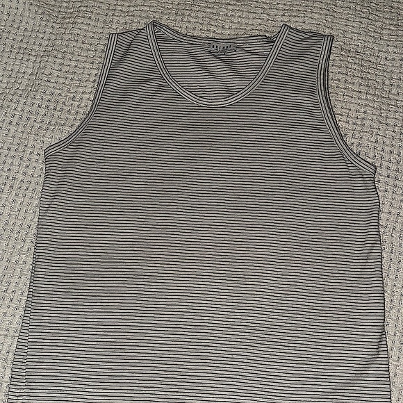 Brende Tank Top - Picture 2 of 3